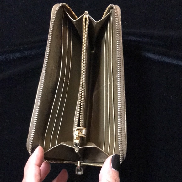 Prada wallet brown with gold trim. - Picture 3 of 8